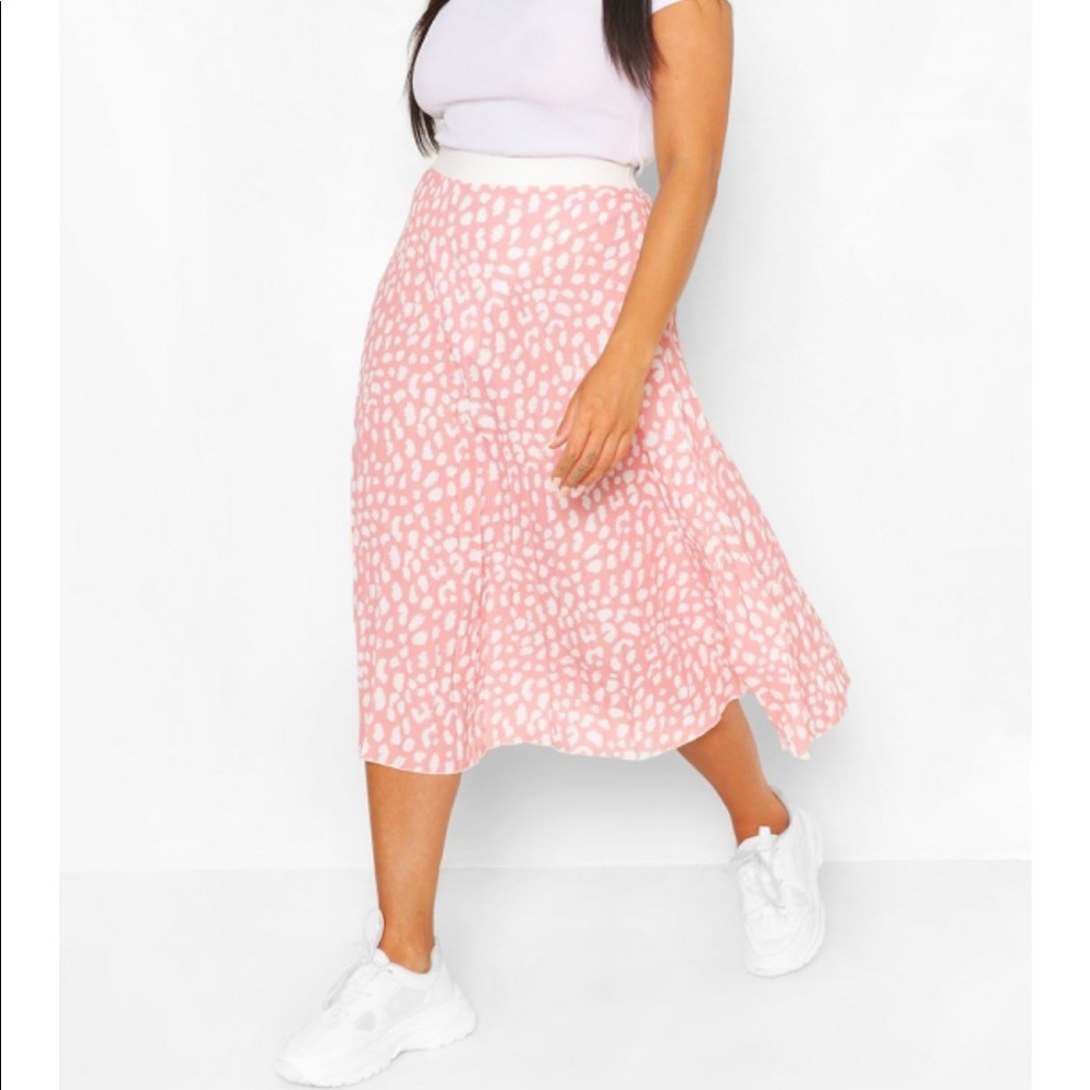 Plus Size Leopard Skirt